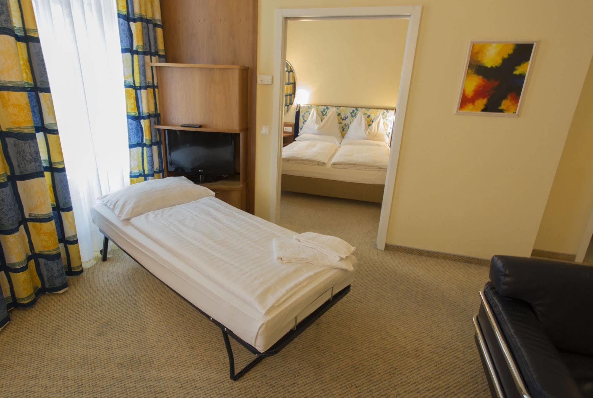Starlight Suiten Hotel Renngasse Wiedeń Zewnętrze zdjęcie